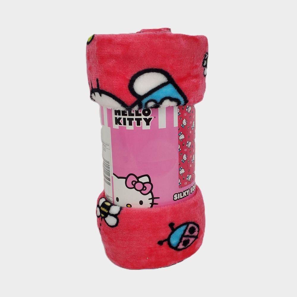 Sanrio Hello Kitty Sweet Bug‎ Silky Soft Throw Blanket Pink 46in x 60in Cozy New